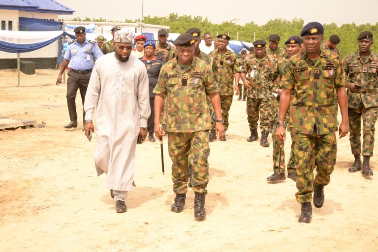 FOC Eastern Naval Command Commissions Senior Ratings Accommodation, Says Commanding Officer Has Set New Standard